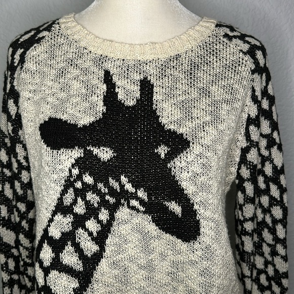 Romeo + Juliet Couture Giraffe Sweater Small - Picture 3 of 10